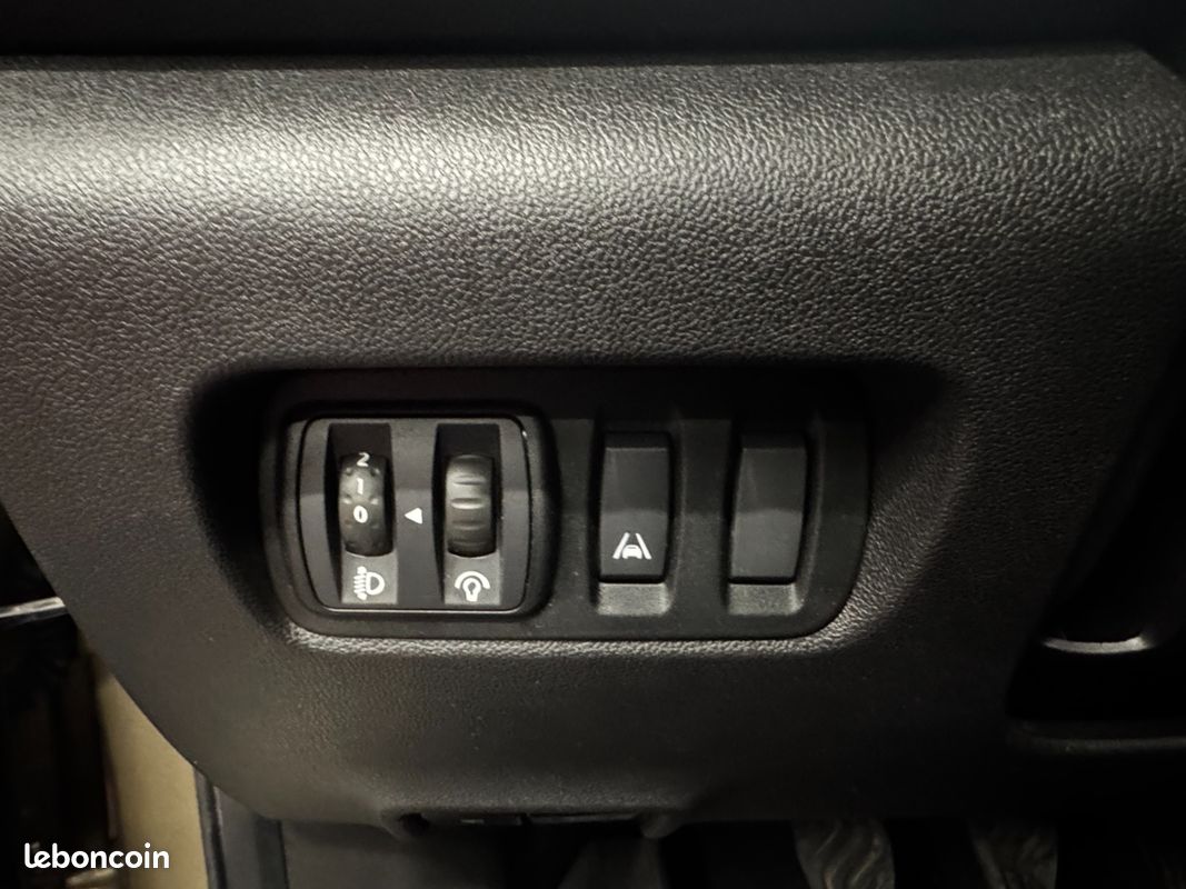 RENAULT KADJAR TCe 130 Energy Zen (image 21)