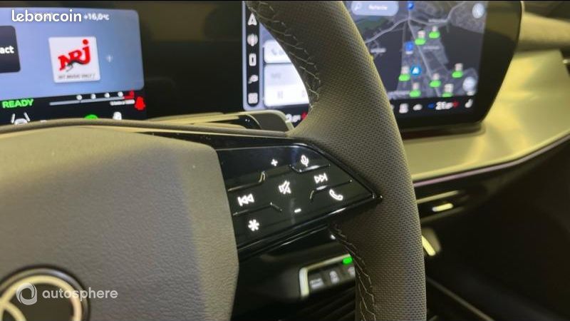 Audi Q3 1.5 e-hybrid 272ch S line S tronic 6 (image 19)