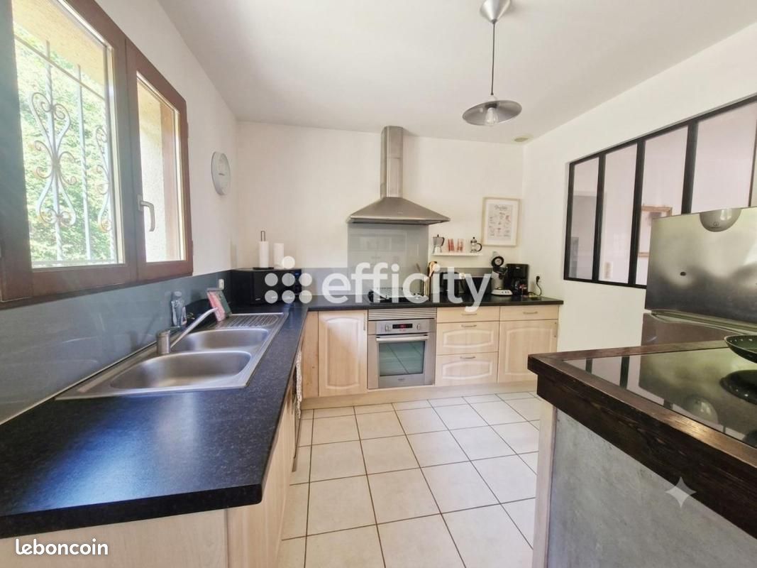 Maison 6 pièces 100 m² · à Saint-Hilaire-de-Lusignan · 100 m² · 199 000 €