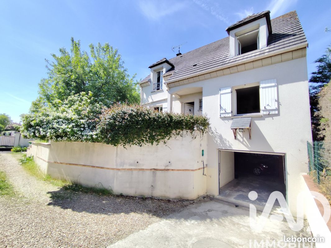 Maison 6 pièces 126 m² · à La Ville-du-Bois · 126 m² · 399 900 €