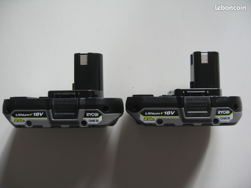Batterie Ryobi 18V 2.0Ah Lithium-Ion RB1820C Avec Indicateur De Charge - Neuve, Sous Emballage