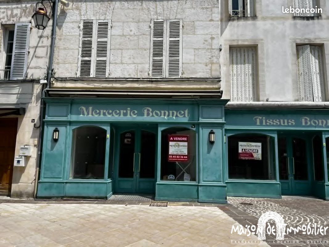 Immeuble 16 pièces 530 m² · à Cognac · 530 m² · 339 200 €