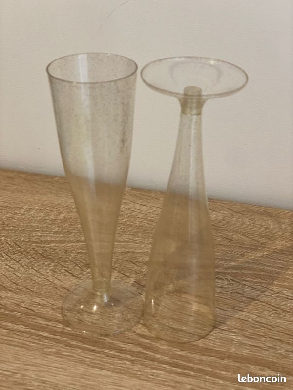 Lot de 50 flûtes en plastique rigide pour tout type de breuvage -Champagne -Jus de Fruits- Limonade (image 3)
