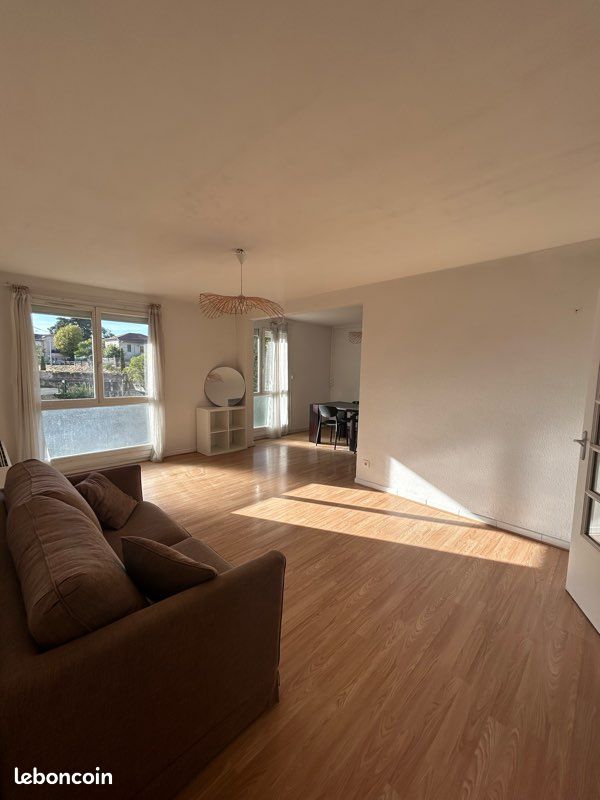 Appartement 3 pièces 83 m² · à Romans-sur-Isère · 83 m² · 750 €/mois