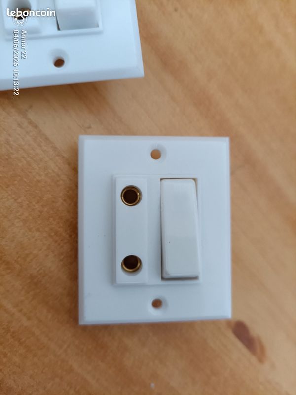 INTERRUPTEUR ET PRISE Mistral Legrand EUR 5,00 - FR