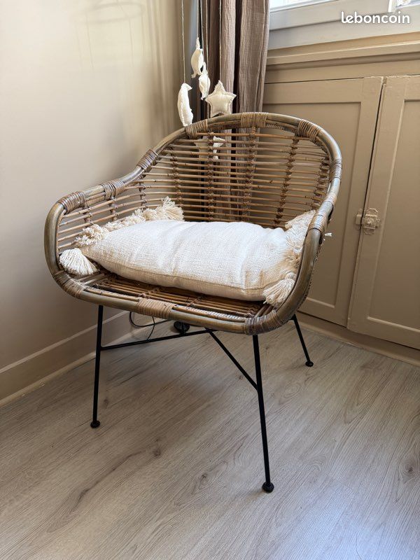Fauteuil en rotin naturel (image 1)