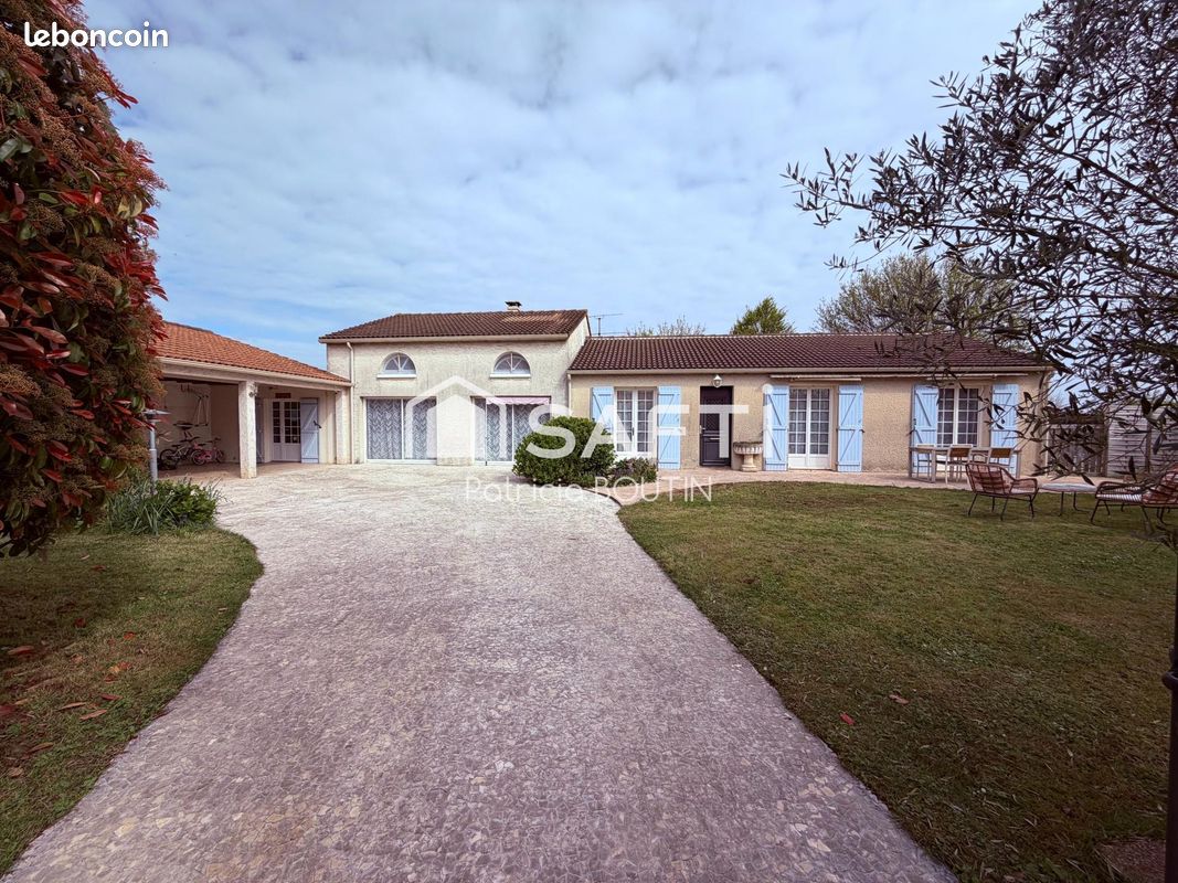 Maison 9 pièces 190 m² · à Villiers-en-Plaine · 190 m² · 275 000 €
