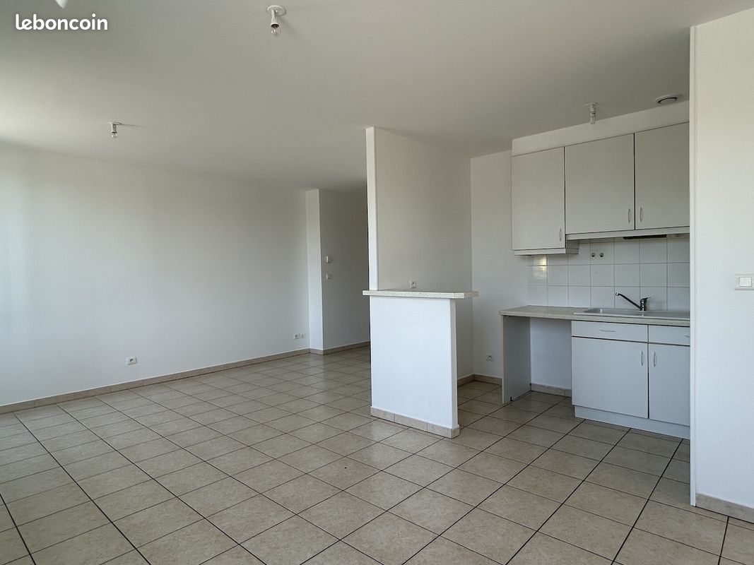 Appartement 3 pièces 62 m² · à La Chapelle-Saint-Luc · 62 m² · 690 €