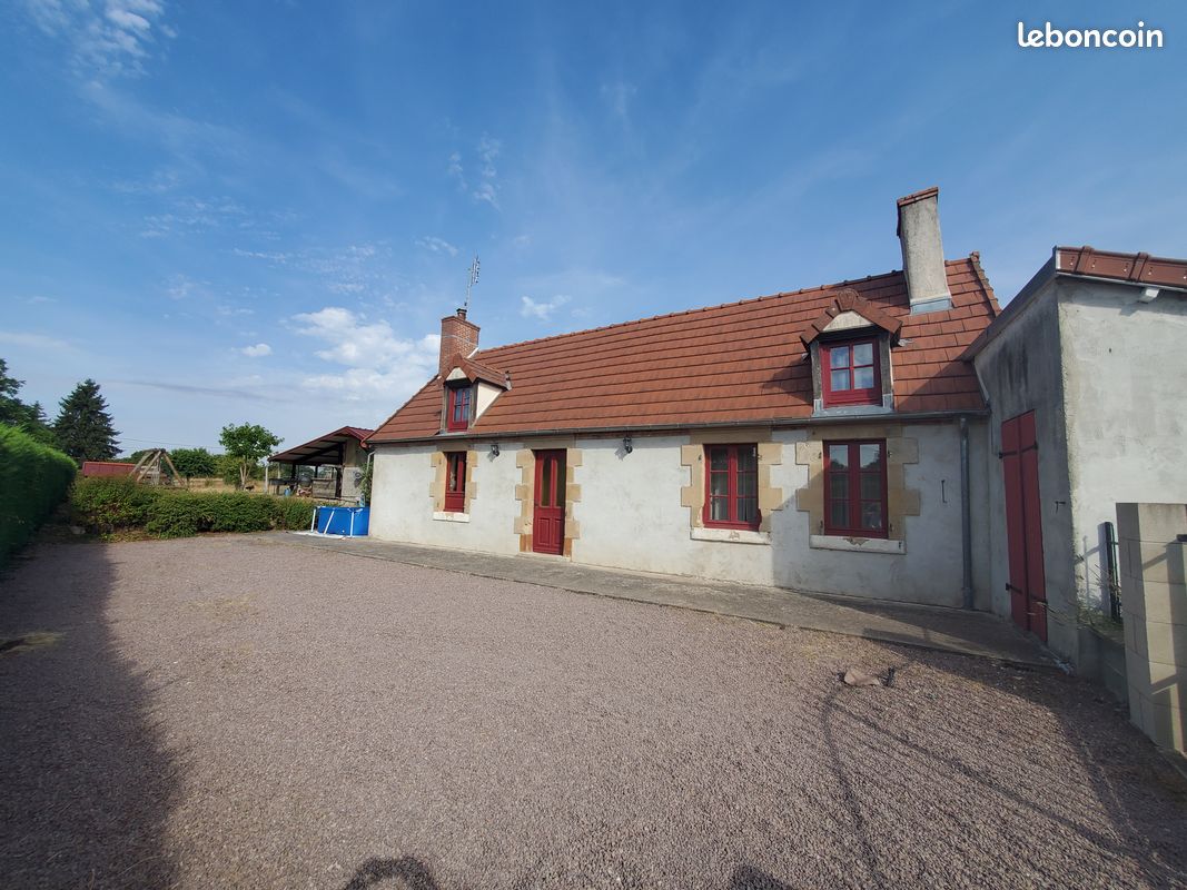 Maison 5 pièces 145 m² · à Cérilly · 145 m² · 180 000 €