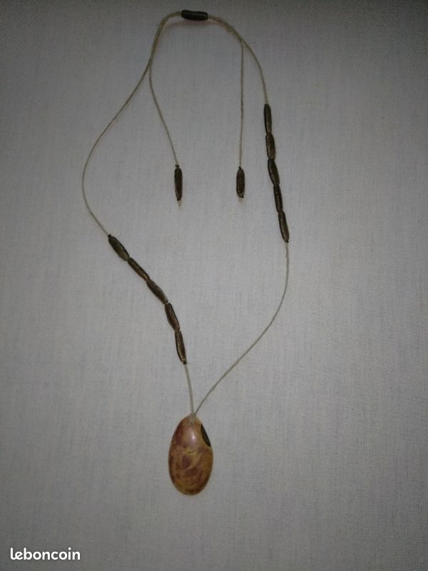 Collier ajustable en tagua (image 1)