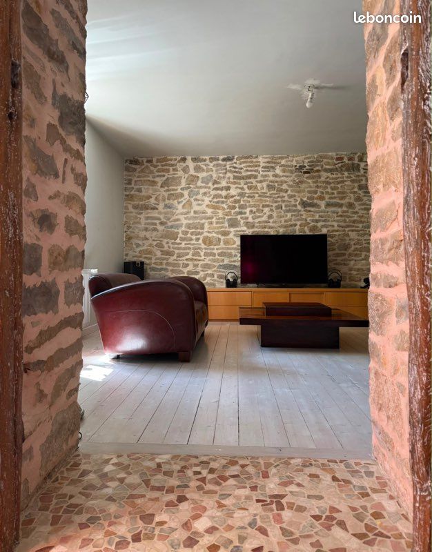 Maison 8 pièces 150 m² · à Avanne-Aveney · 150 m² · 329 000 €