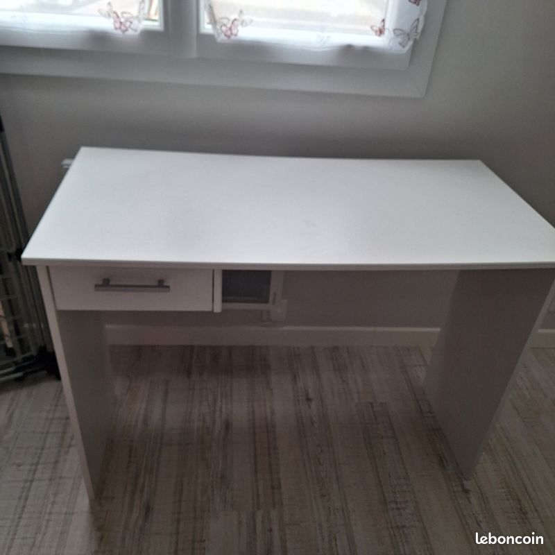 Bureau blanc (image 1)