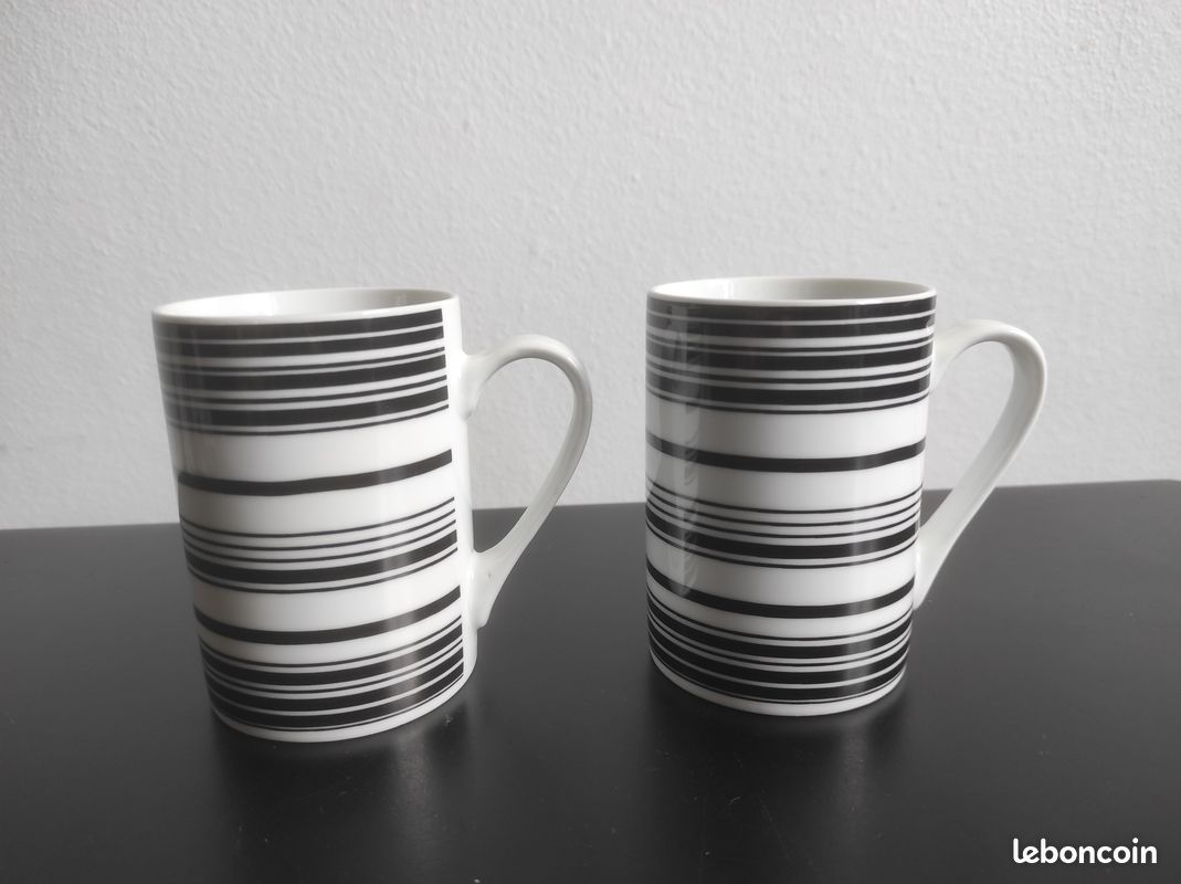 Lot de 2 mugs (noir-et-blanc) (image 1)