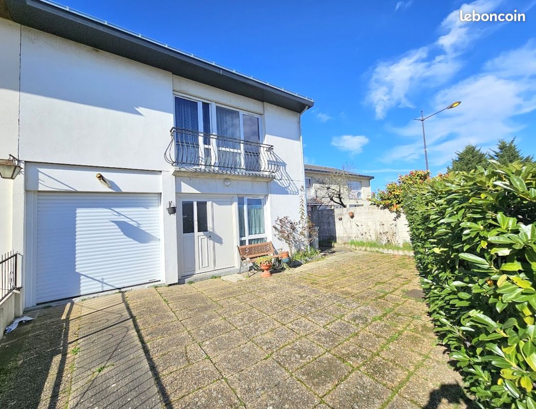 Maison 5 pièces 111 m² · à Écouflant · 111 m² · 234 400 €