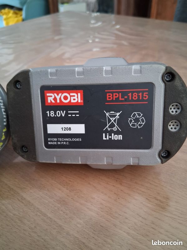 Vend batteries RYOBI BPL -1815 (image 1)