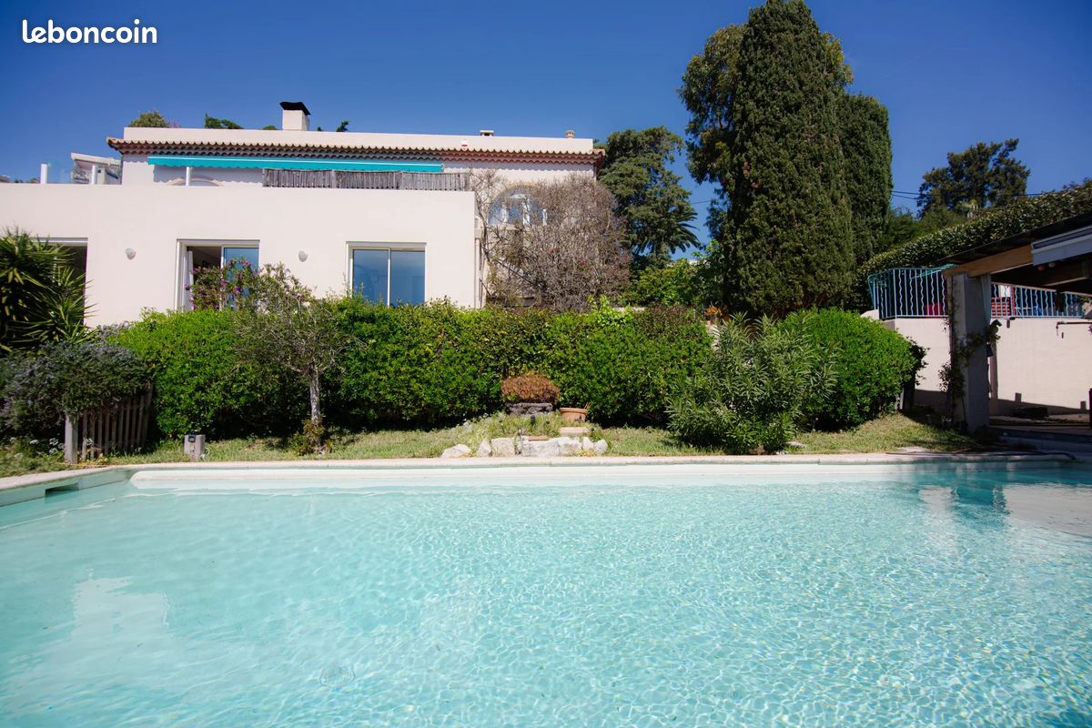 Maison 7 pièces 188 m² · à Antibes · 188 m² · 1 380 000 €