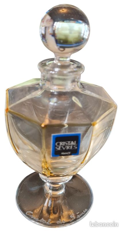 Flacon en cristal de Sèvres (image 1)