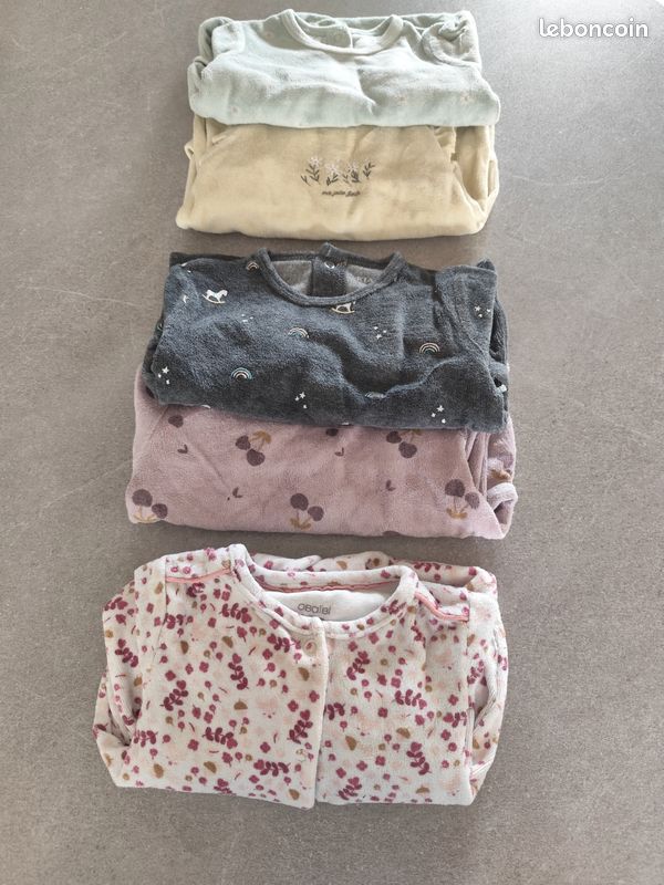 Lot 5 pyjamas fille 6 mois (image 1)