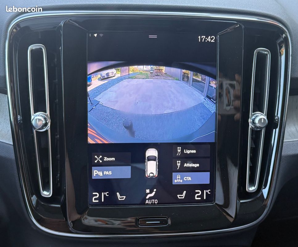 VOLVO XC40 1.5 T3 165 2WD GEARTRONIC INSCRIPTION LUXE Bva - ATTELAGE ESCAMOTABLE ELECTIQUEMENT (image 24)