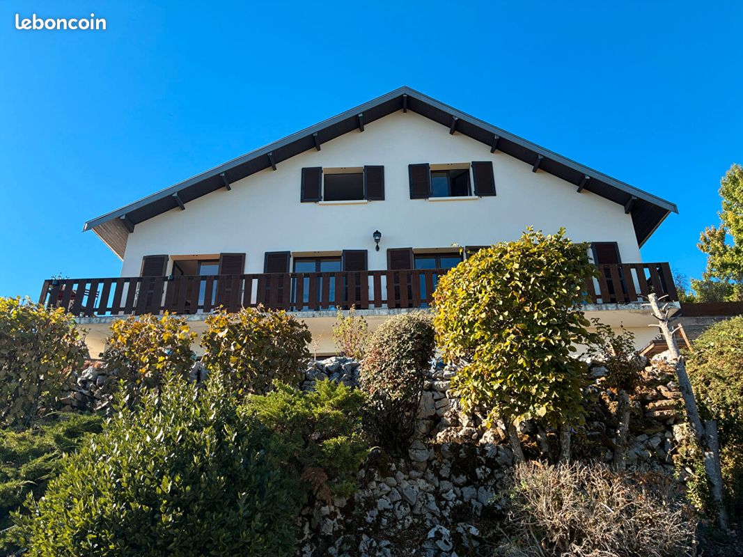 Maison 8 pièces 141 m² · à Thise · 141 m² · 349 000 €