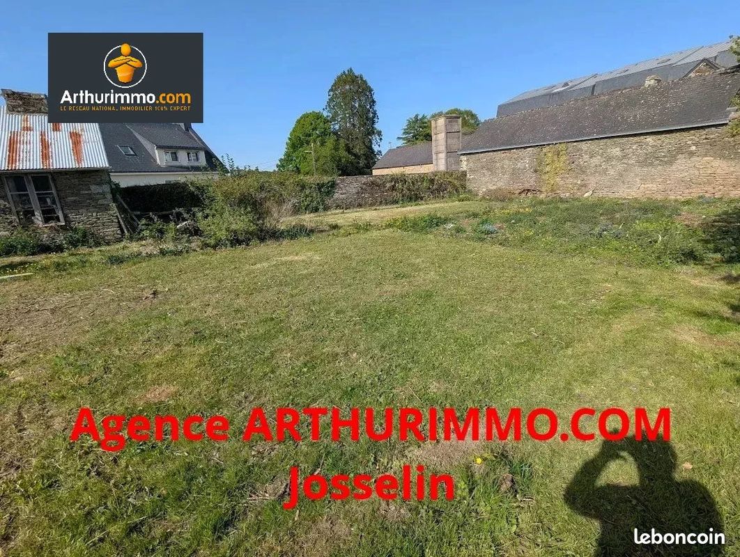 Terrain 594 m² · à Josselin · 594 m² · 64 800 €