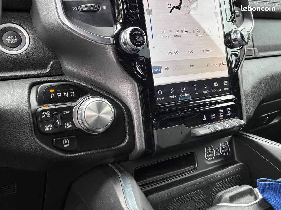 Dodge RAM 1500 Laramie Night Edition LPG 5.7 V8 HEMI 401 ch 4x4 – Écran 12” – Harman Kardon (image 16)