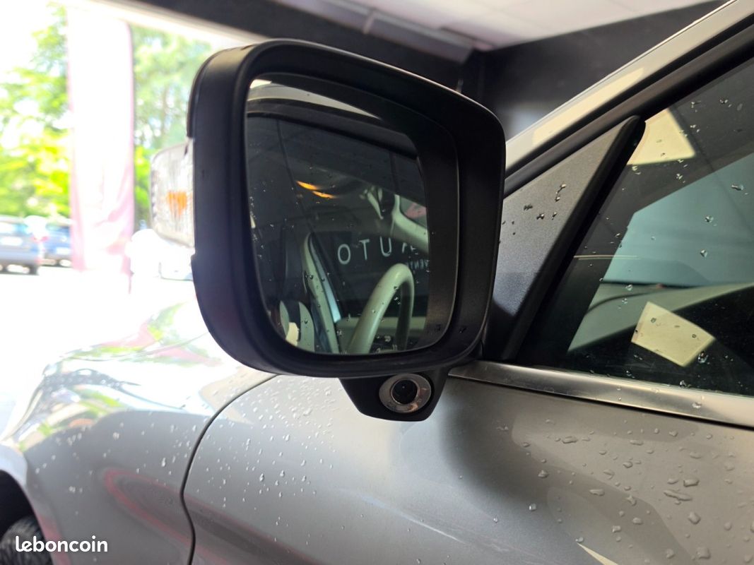 VOLVO XC60 D5 AWD Summum Geartronic A (image 21)