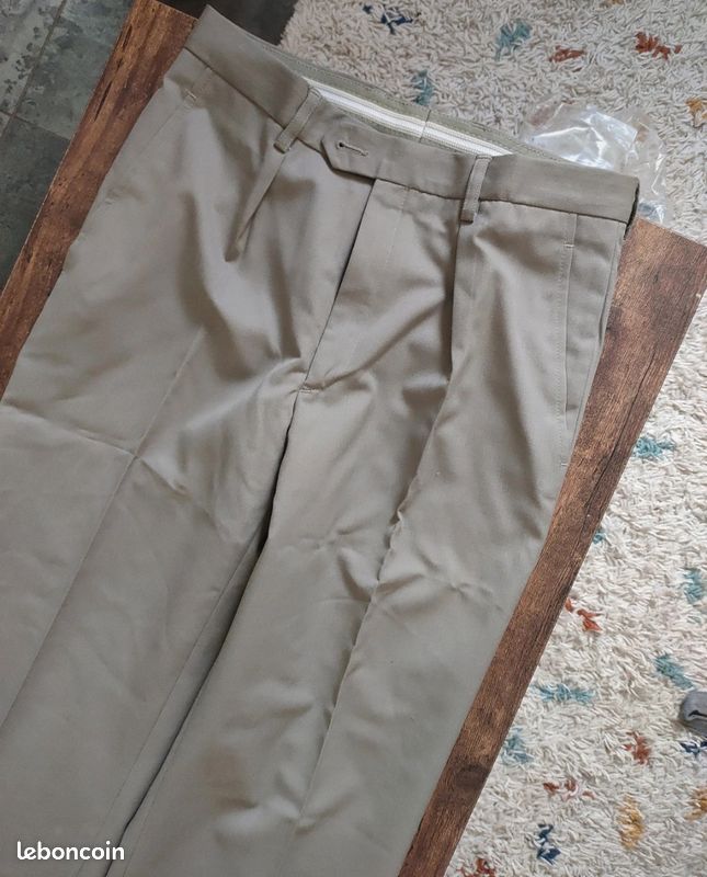 Pantalon défilé militaire (image 1)