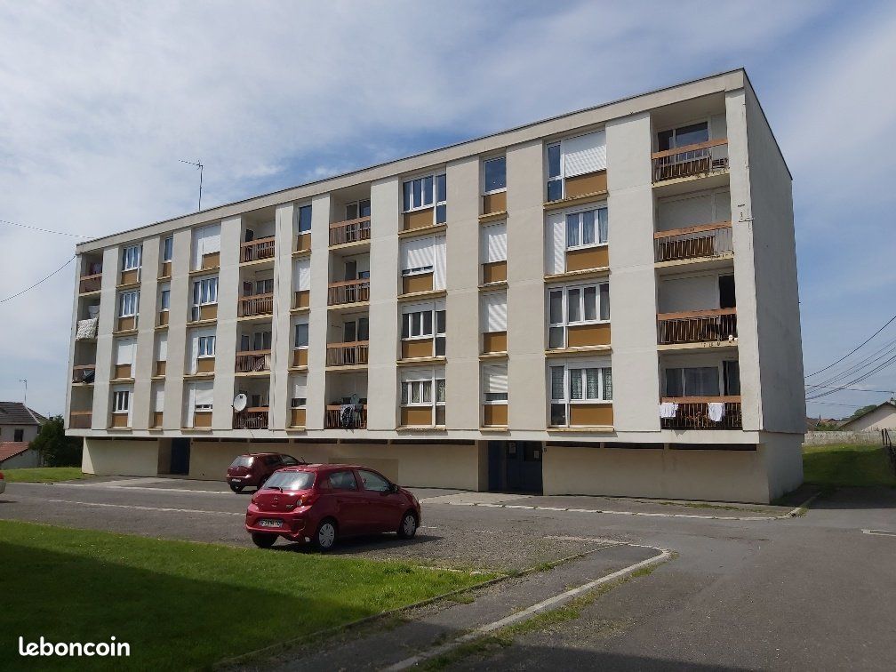 Appartement 3 pièces 70 m² · à Stenay · 70 m² · 396 €