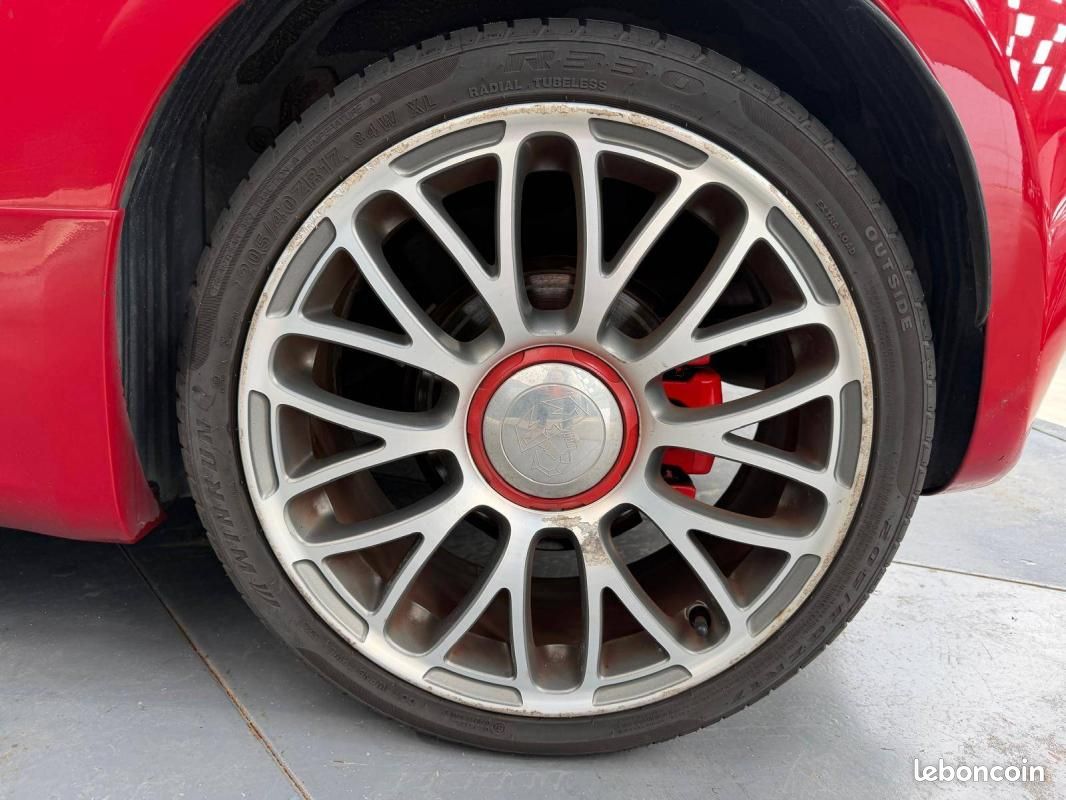 Abarth 500 1.4 T-Jet 135 ch (image 11)