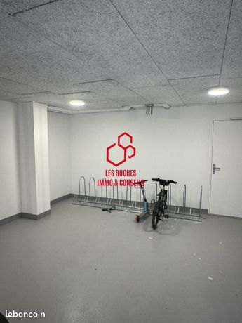 https://img.leboncoin.fr/api/v1/lbcpb1/images/ed/30/8f/ed308f19873fa631fc6f8d27fe14b7baad844a75.jpg?rule=ad-image