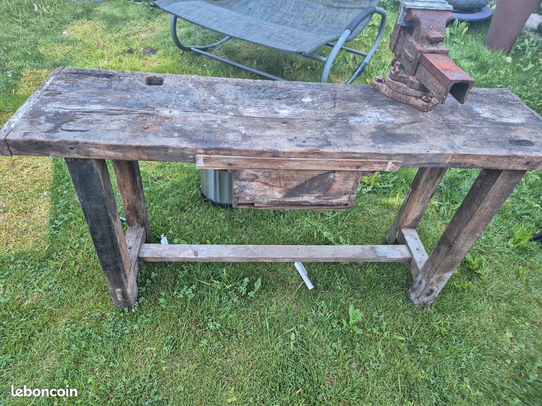 Table de bricolage avec étau en métal (image 3)