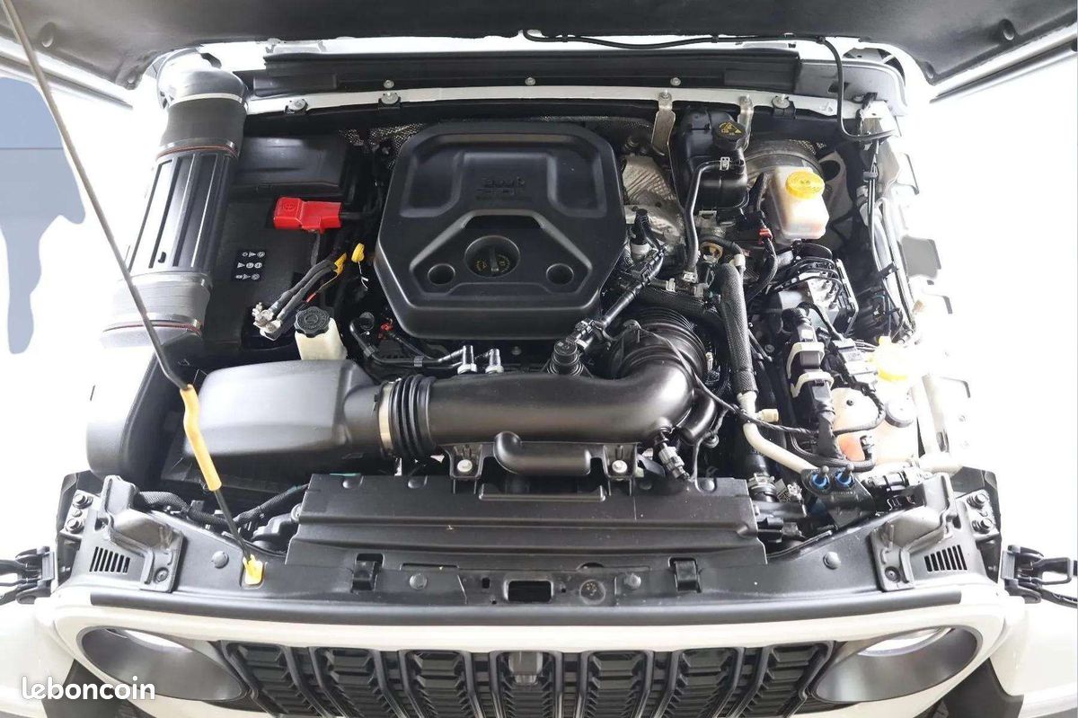 Jeep Wrangler Unlimited Sahara 2.0 Turbo 272 ch * 4x4 * Full Cuir * ACC * CarPlay * Écran 12.3 * LED (image 15)