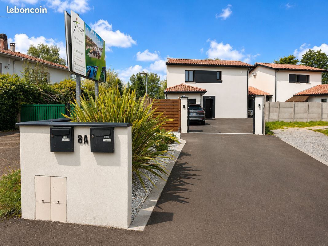 Maison 4 pièces 100 m² · à Gujan-Mestras · 100 m² · 2 300 €