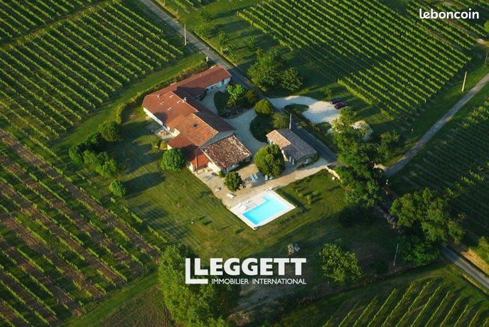 Maison 15 pièces 695 m²