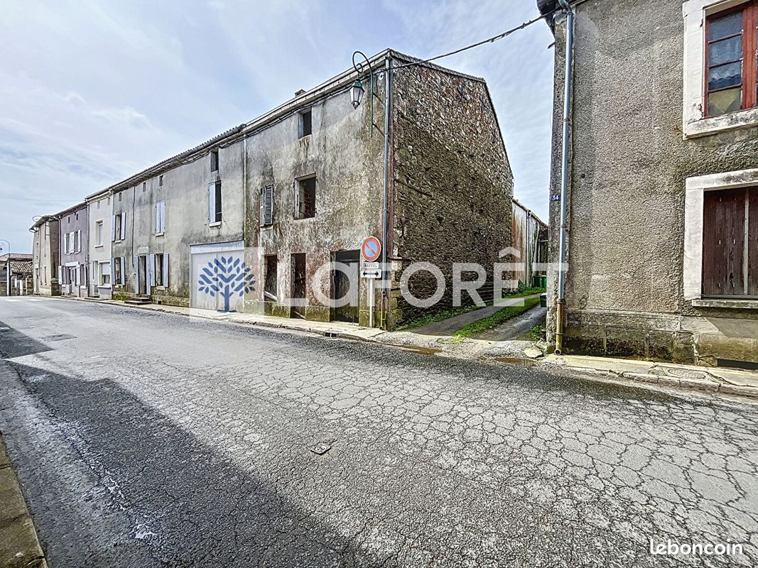 Maison 4 pièces 150 m² - Secondigny 79130 (image principale 0)