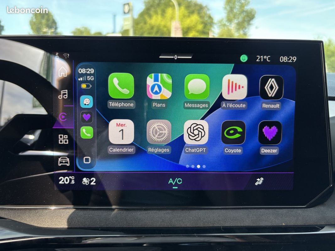 Renault Clio (6) esprit Alpine full hybrid E-Tech 160 ch (image 24)