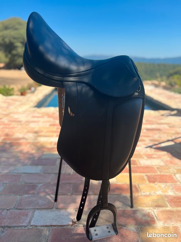 Selle de dressage Équipe (image 1)