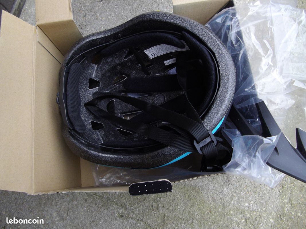 2 casques velo marque bolt absolument neufs taille L (image 6)