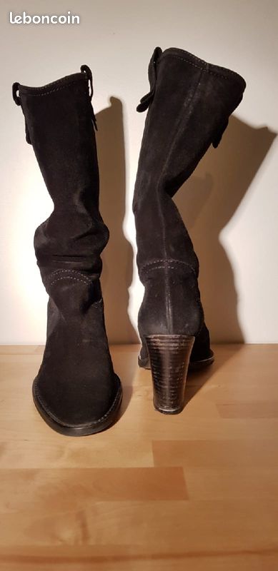 Bottes daim noir à talons Minelli (image 2)