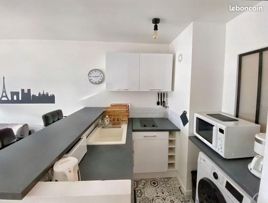 Appartement 1 pièce 28 m² · à Paris · 28 m² · 1 050 €/mois