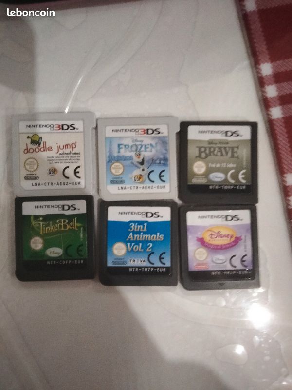 Chargeur de 2DS avec 6 cassettes avec pochette (image 1)