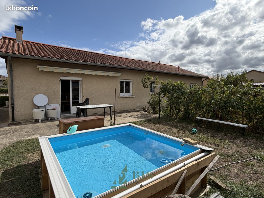 Maison 5 pièces 93 m² · à Le Coteau · 93 m² · 230 000 €