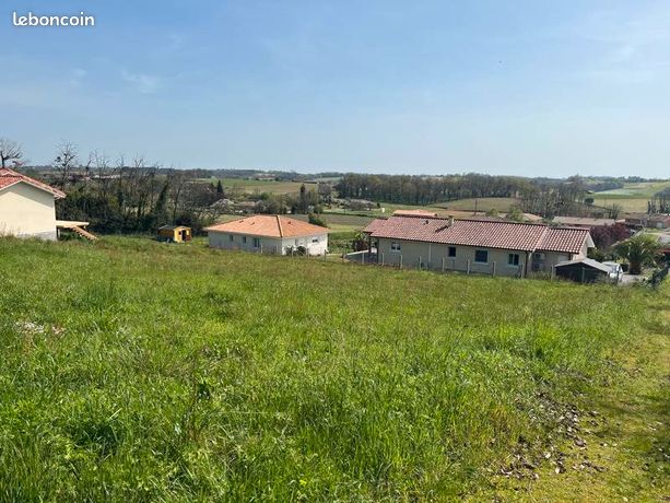 Terrain 1 072 m² Montaut