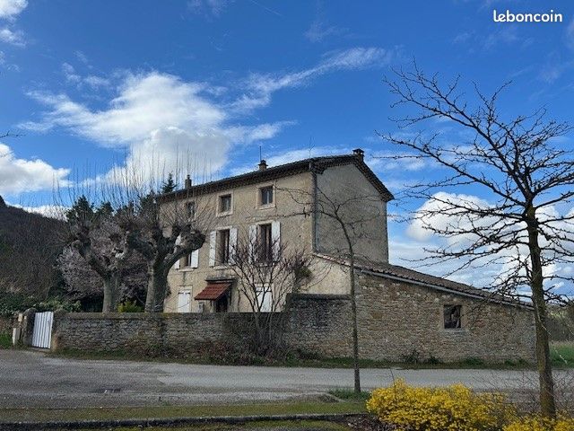 Maison 6 pièces 130 m² · à La Répara-Auriples · 130 m² · 220 000 €