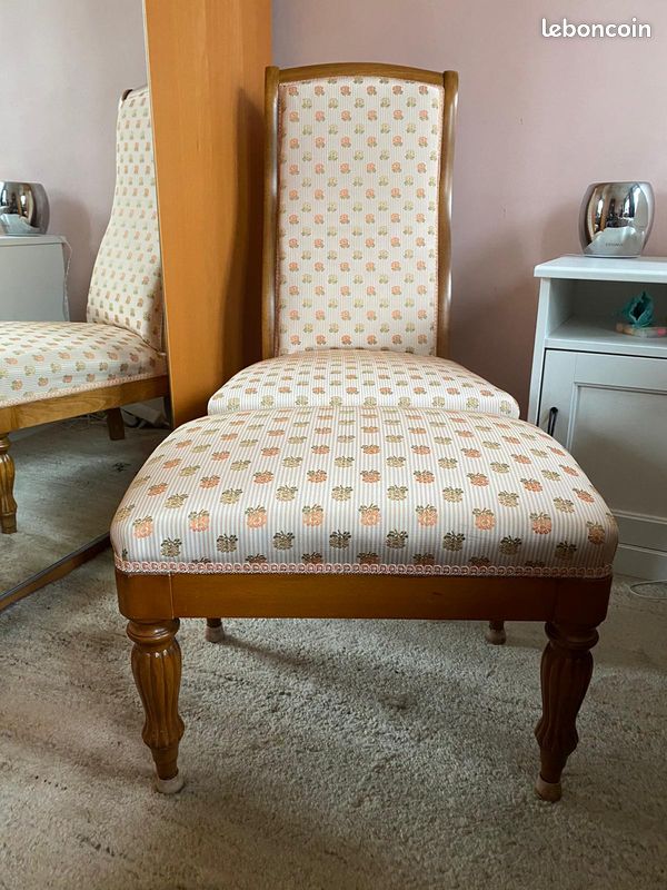 Chaise basse de salon avec son repose-pied style Louis Philippe (image 2)