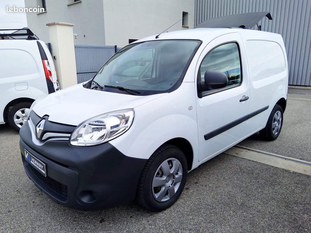 PRIX 7 900 HT RENAULT KANGOO 1.5 DCI 90 CV GRAND CONFORT AVEC GIRAFON et ATTELAGE GARANTIE / REVISER reprise possible de votre ancien véhicule (image 2)