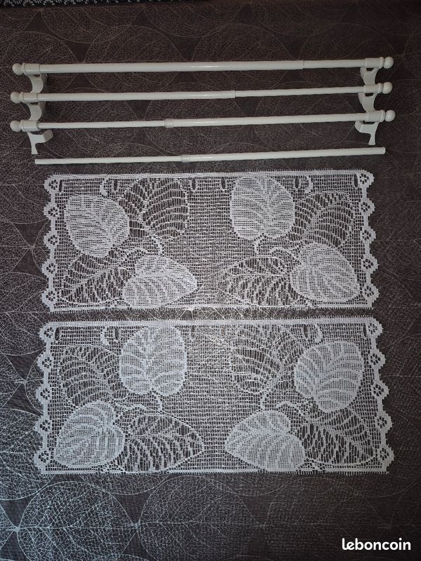 Mini rideaux et tringles extensibles sans perçage (image 1)