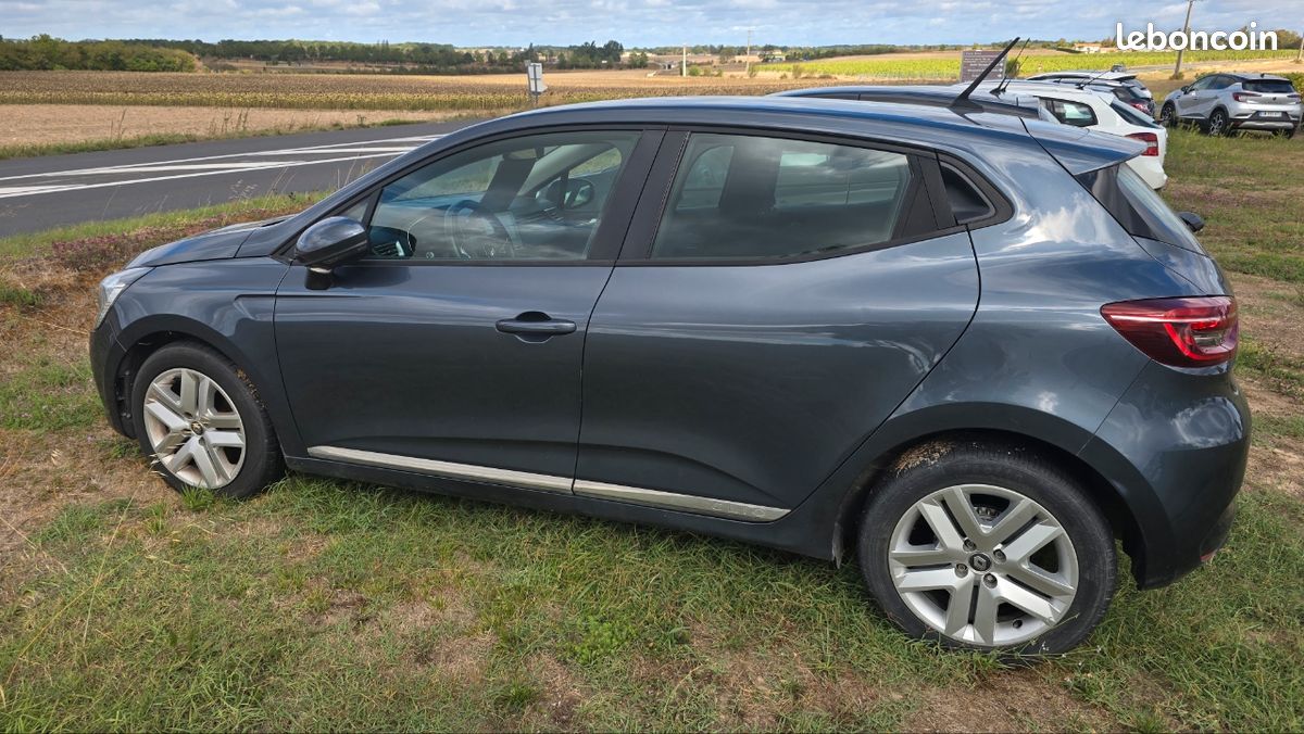 Clio 5 (image 2)