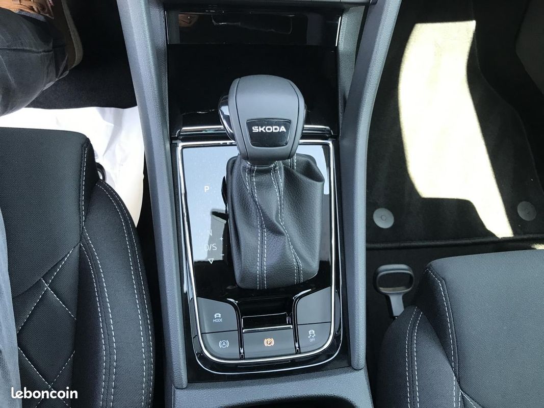 SKODA KAROQ 1.5 TSI Evo 2 150 ch ACT DSG7 Sportline (image 9)